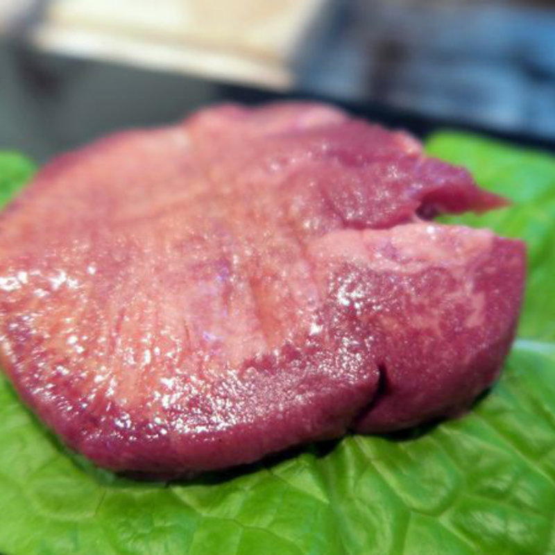 厚切りタン(炭火焼肉と海鮮浜焼き たにやん)