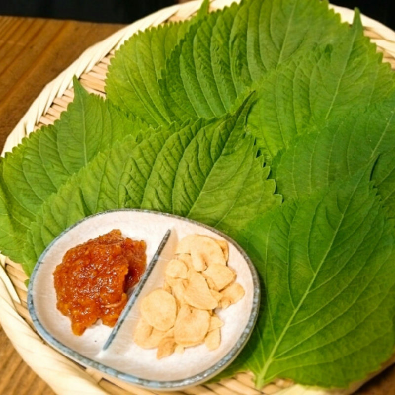 ゴマの葉(万両 南森町店 （まんりょう）)