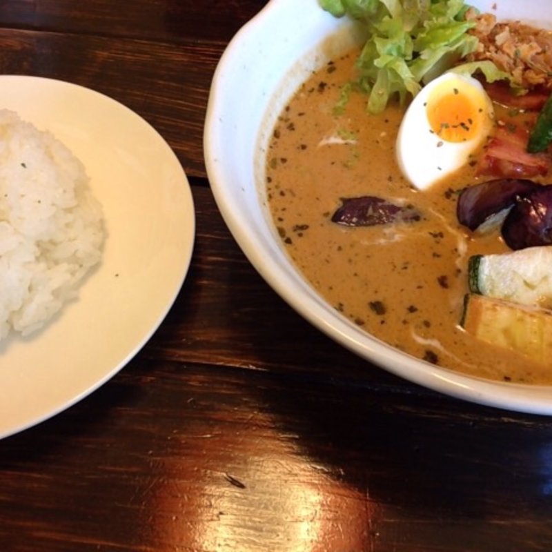 厚切りベーコンのスープカレー（ココナッツミルクスープ）(万屋マイキー)