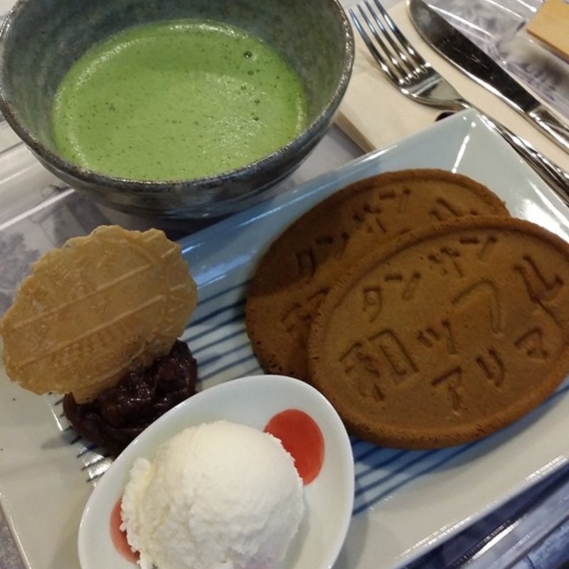 炭酸和ッフル(mitumori cafe)