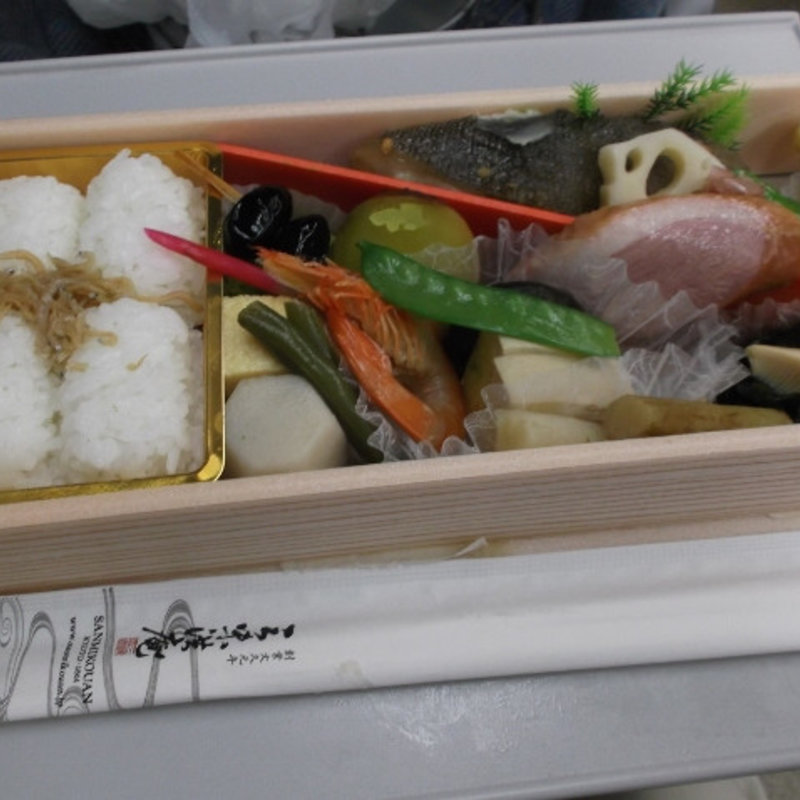 銀鮭弁当(三味洪庵 ＪＲ京都伊勢丹店 （さんみこうあん）)