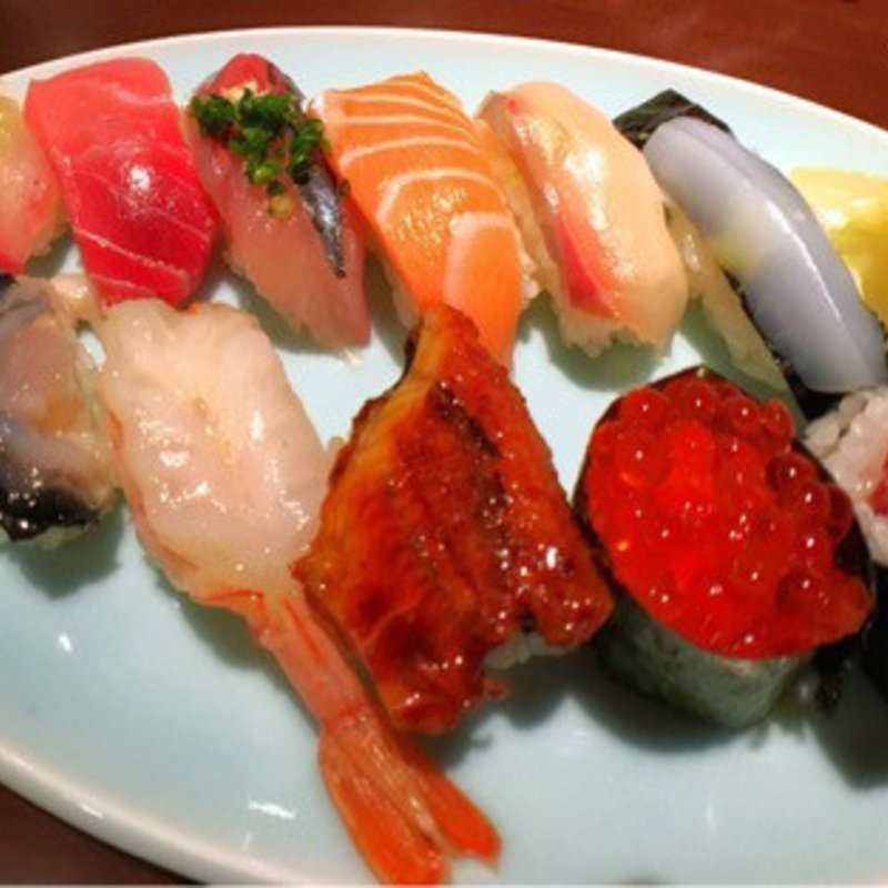 特上握りセット（赤出汁付き）(三寿司)