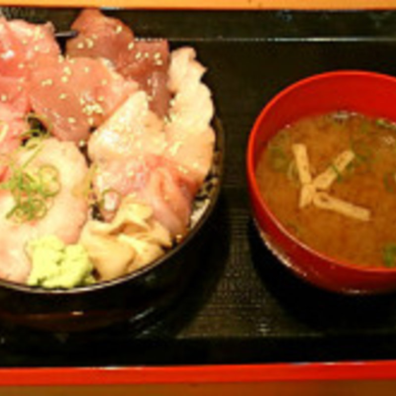 得三崎丼みそ汁セット(三崎市場 ダイス川崎店)