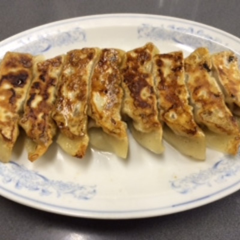 渦中の餃子(三幸苑)