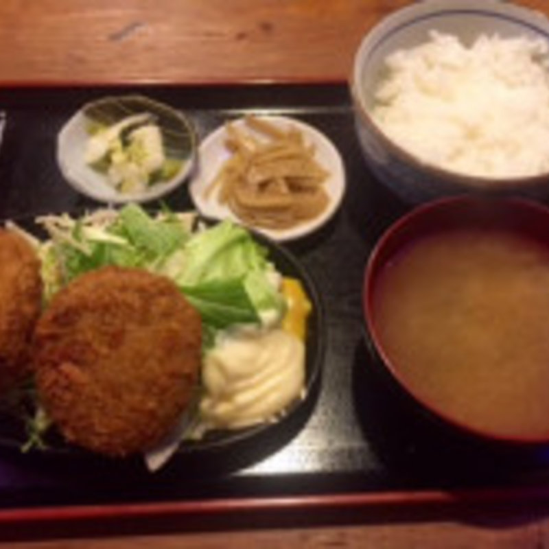 ジューシー！ メンチカツ定食(三惚)