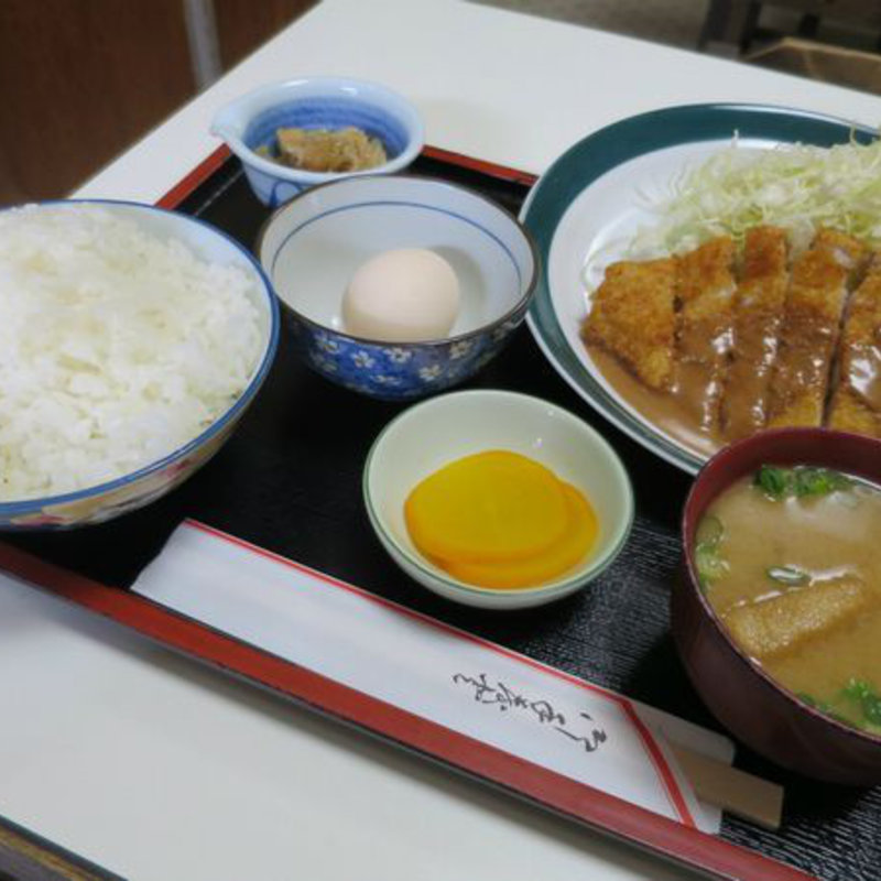 トンカツ定食(三栄 （さんえい）)