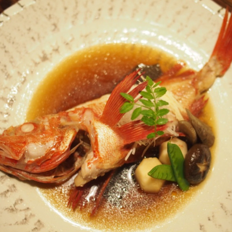 北海道産の釣りきんきの煮付け(上居酒屋酒亭さくま)