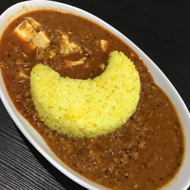 麻婆カレーとチキンキーマカレーのあいがけ(りんりん)