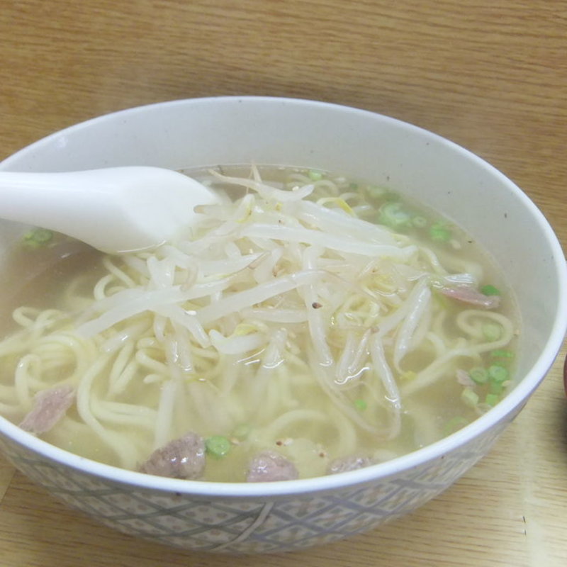 牛肉湯麵(上海生煎包 )