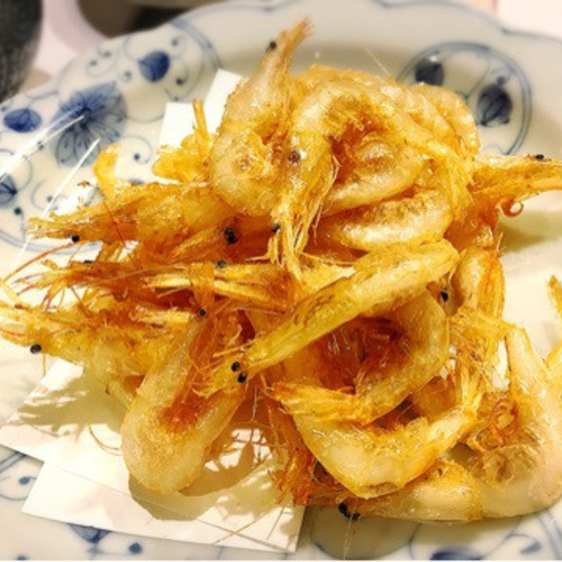 白海老の揚げ物(上越やすだ 新橋銀座口店)