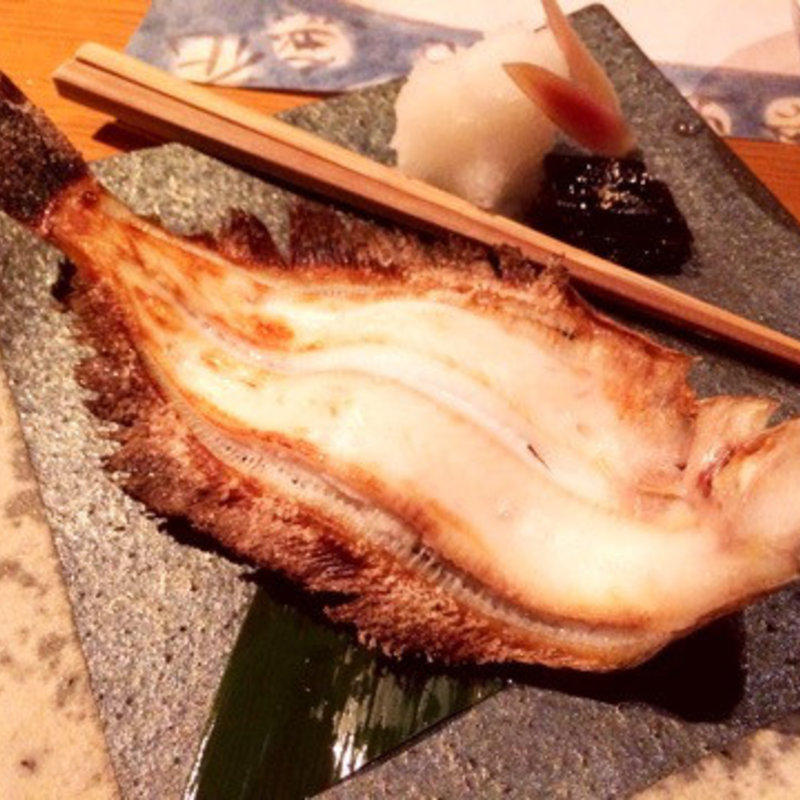 カレイの一夜干し(和食 上越やすだ 恵比寿店)