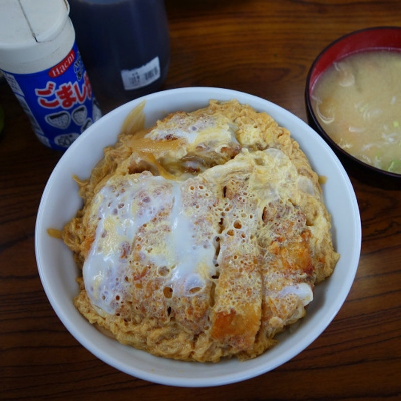 カツ丼（豚汁付き）(中むら )