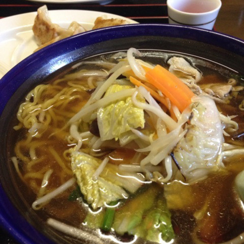 醤油ラーメン(中国料理 大和殿＆とんかつ専門 とん殿 )