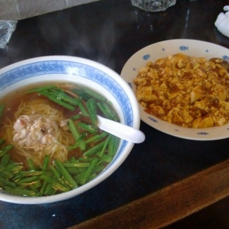 台湾ラーメン＋麻婆飯(中国料理　得月楼 )
