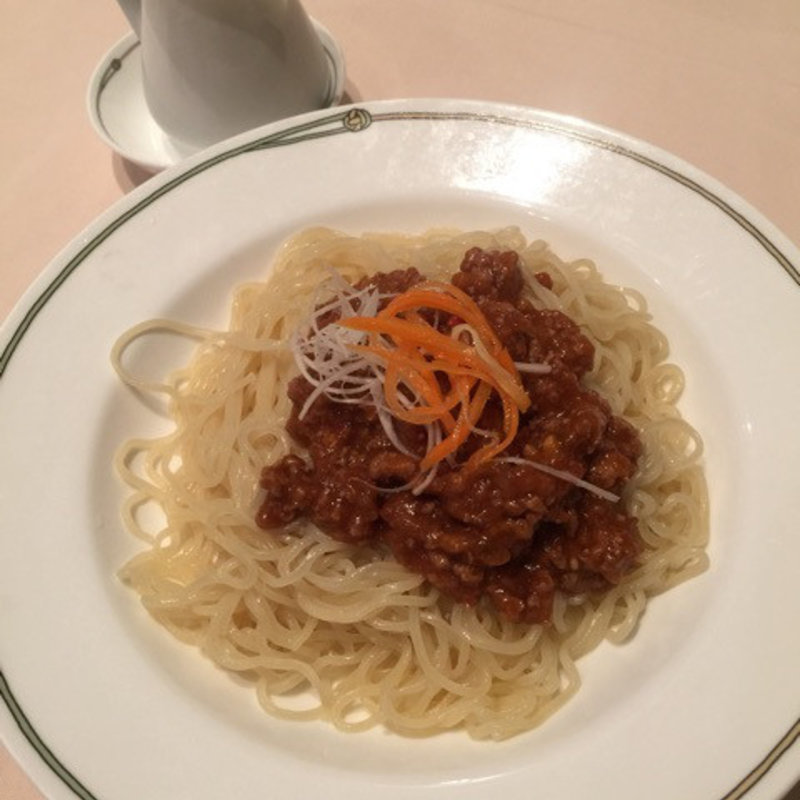 冷やし担々麺(中国飯店(チュウゴクハンテン) 三田店)