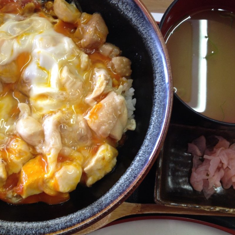 地鶏の親子丼（地鶏スープ付）(中村農場 （なかむらのうじょう）)