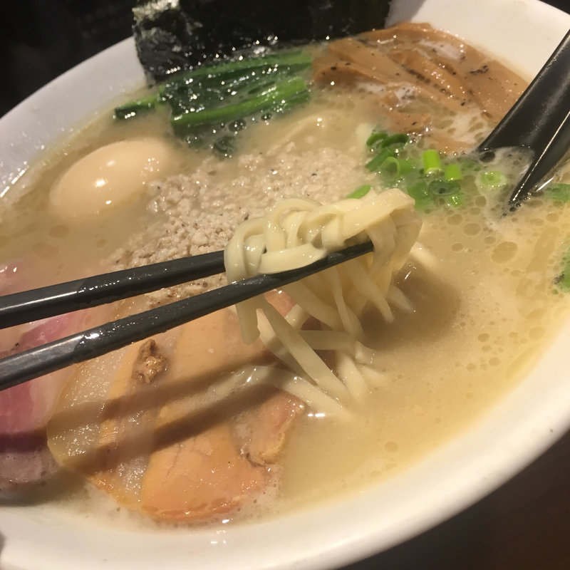 特製濃厚鶏白湯ラーメン(東行)