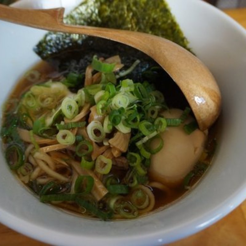 鯛煮干と干し海老の正油中華(中華そば de 小松 （中華そば　デ　小松）)