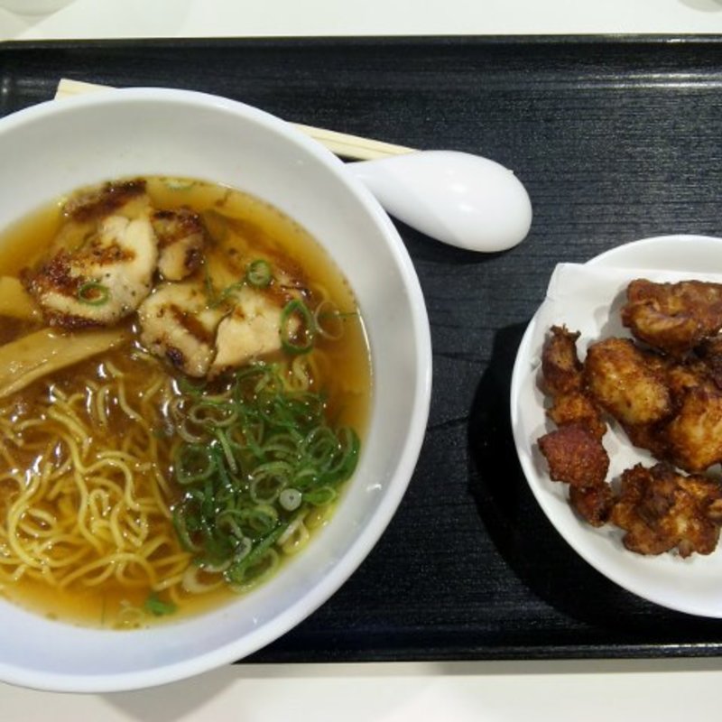 ﾊｰﾌ中華そば&ひとくち唐揚げｾｯﾄ(中華そば いちや りんくうプレミアムアウトレット店)