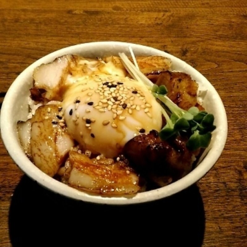 ミニチャーシュウ玉子丼(中華そば　カリフォルニア)