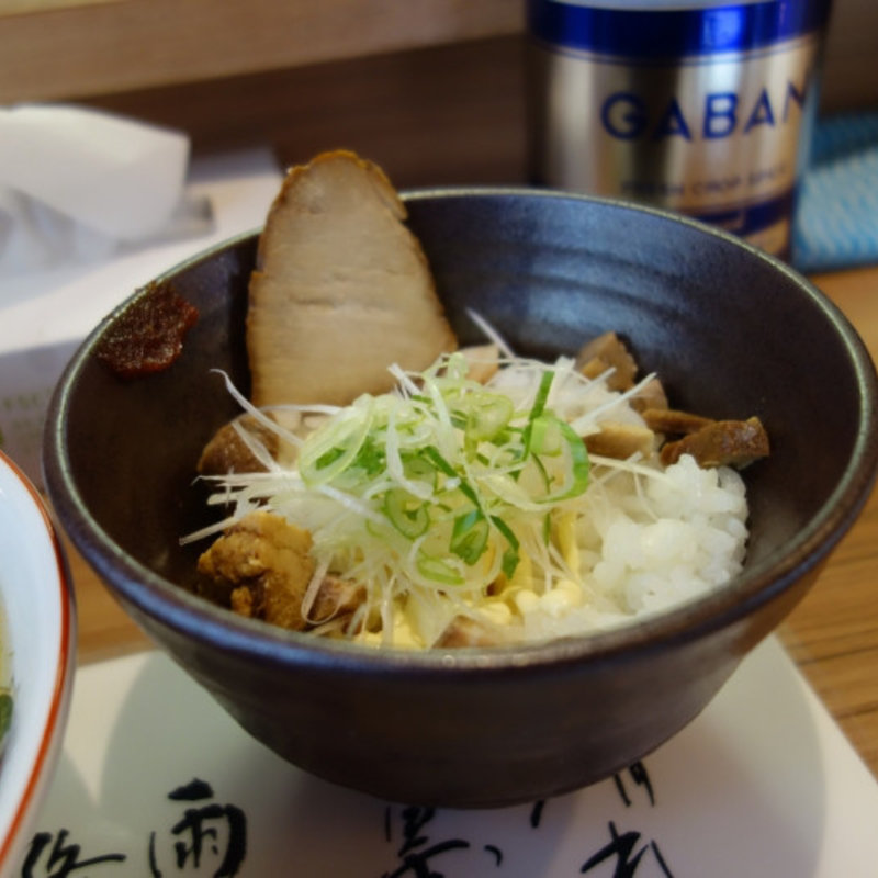 ミニチャーシュー丼(中華そば金ちゃん)