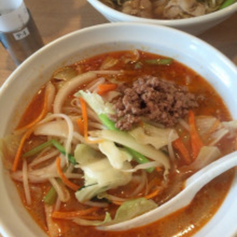 野菜いっぱい担々麺(シン中華 龍)