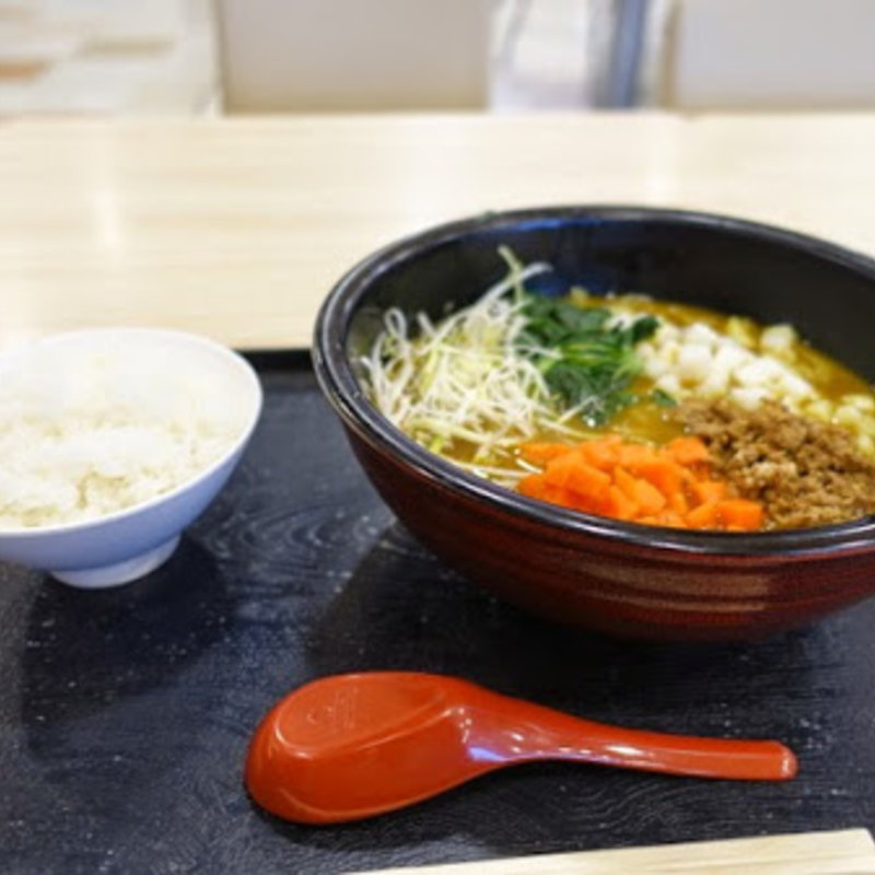 和風仕立のカレーラーメン(中華万里 （チュウカバンリ）)