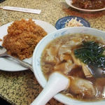 ワンタン麺＋チキンライスセット(トキハ)