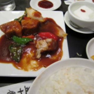 中国黒酢を使った酢豚（定食）(中華料理50番)