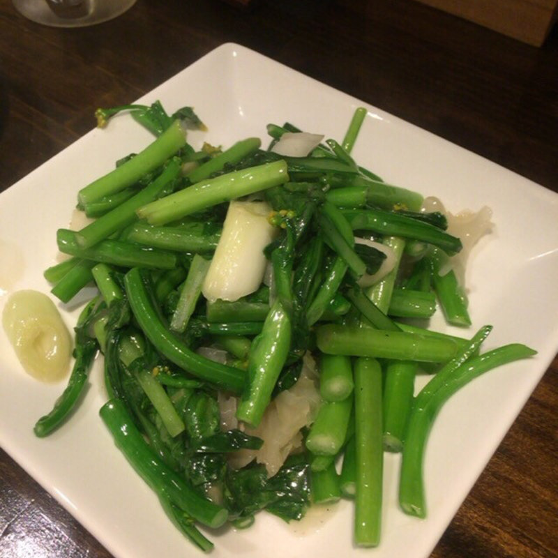 アスパラ菜の塩炒め(中華菜 髙福)