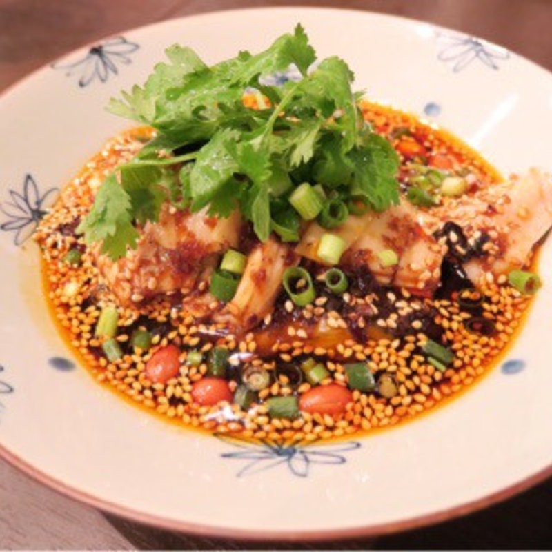 ”よだれ鶏”蒸し鶏の特製香ラー油(中華香彩 JASMINE)