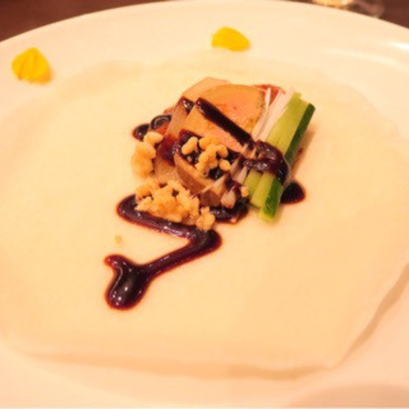 自家製直火焼き北京ダック　鴨フォアグラのパテと林檎の甜麺醤で(中華香彩 JASMINE)