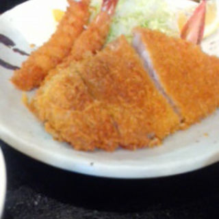 ロースカツ・海老フライ定食(串よし )
