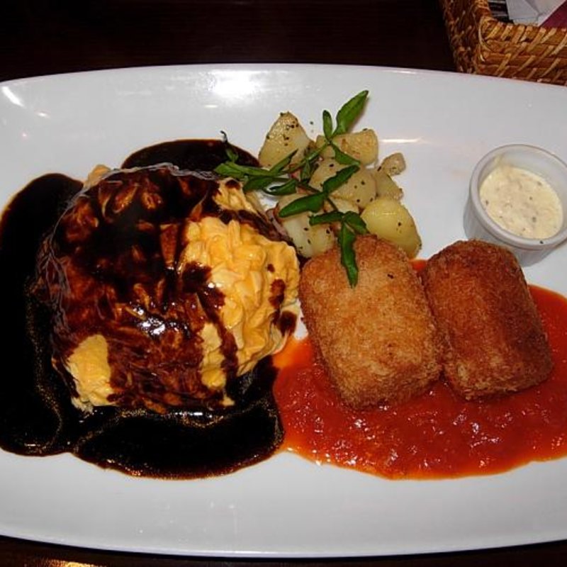 オムライス＆コロッケ(丸の内ディンドン そごう千葉店)