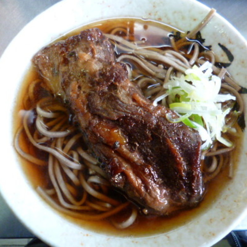 コラーゲンたっぷり軟骨焼豚そば(丸政 小淵沢駅ホームそば店)