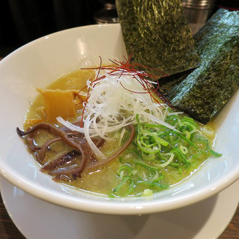 濃厚鶏白湯ラーメン(丸鶏 白湯ラーメン 花島商店)