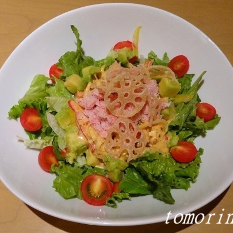 ズワイガニとアボカドのサラダ(丹屋)