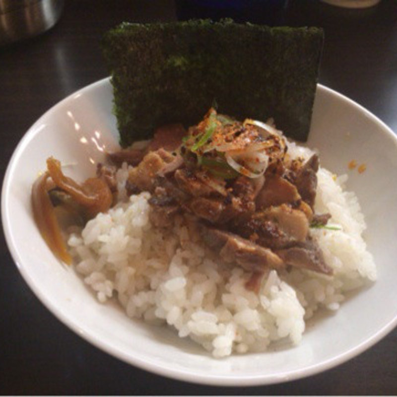 辛肉 温玉 鰹だれご飯(九段 斑鳩)