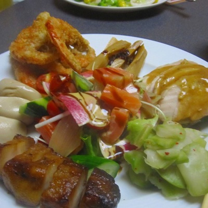 前菜の盛り合わせ(九龍飯店 （キュウリュウハンテン）)