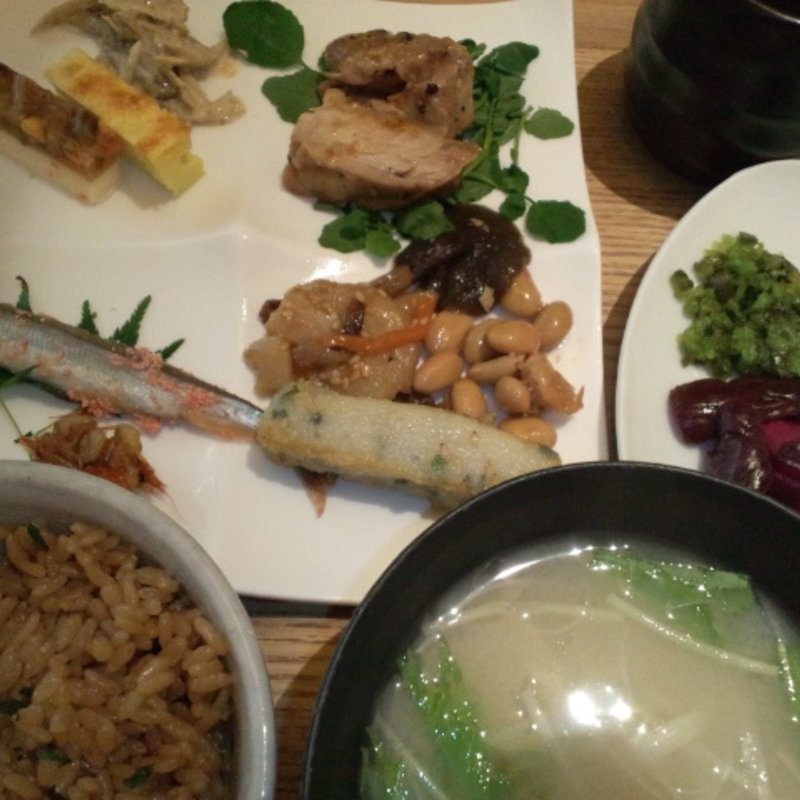 おばんざいプレート(京はやしや 東京ミッドタウン店)