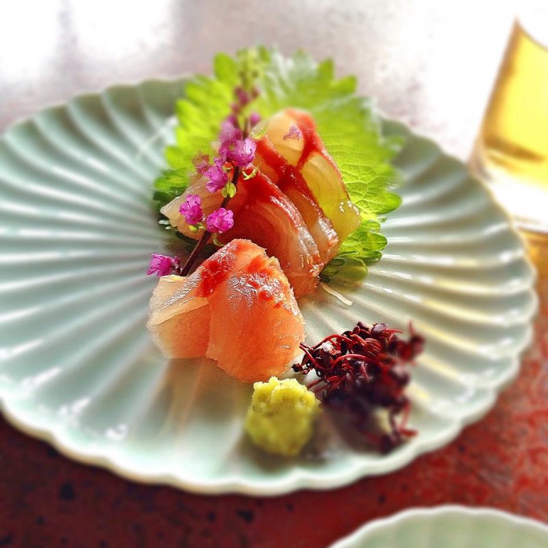 ナマズの刺身(京亭 （きょうてい）)