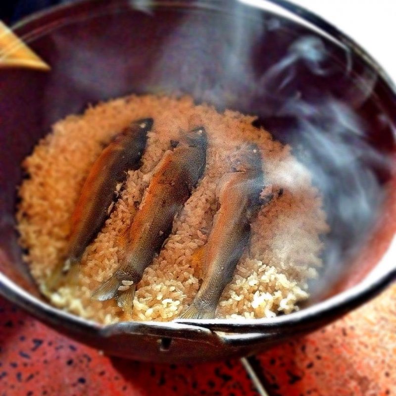 鮎の蒸し御飯(京亭 （きょうてい）)