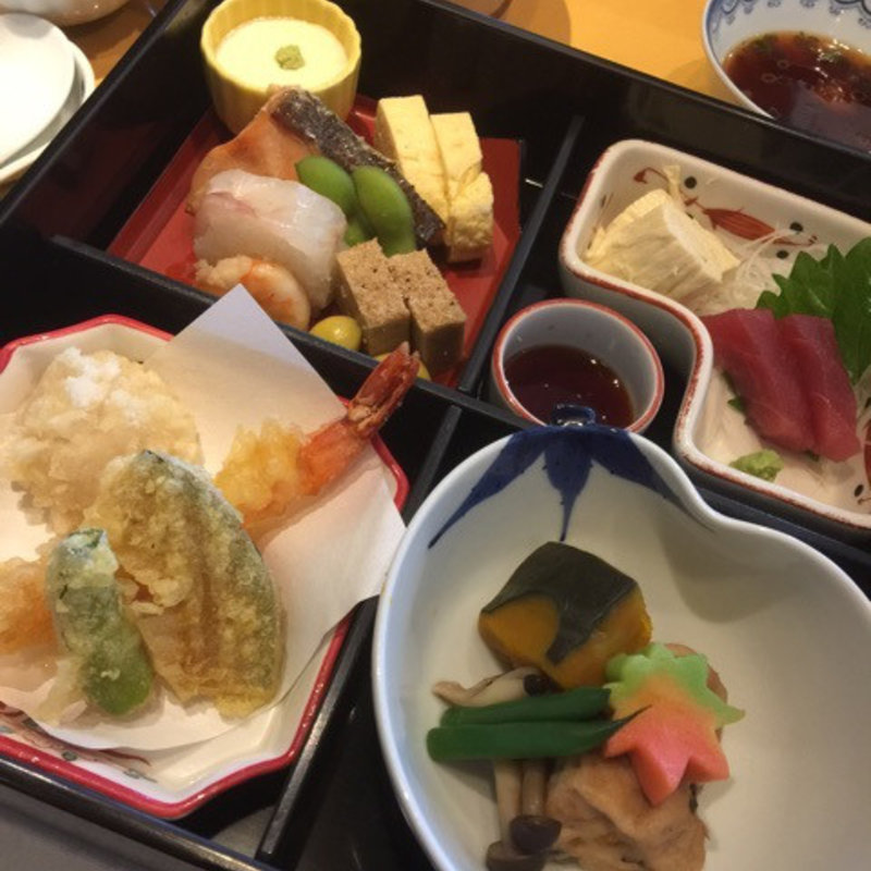 松花堂弁当(京懐石とゆば料理 松山閣 （しょうざんかく）)
