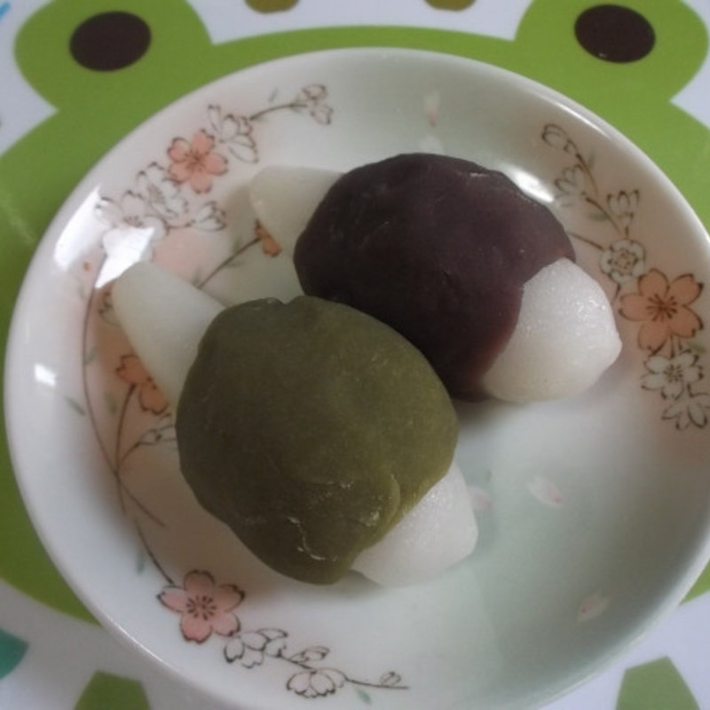 月見だんご こしあん(三昇堂小倉 本店 )