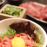 黒毛和牛ユッケ(京都ホルモン 梅しん （うめしん）)