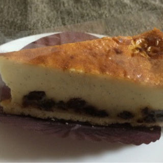 ラムレーズンのチーズケーキ(人舟)