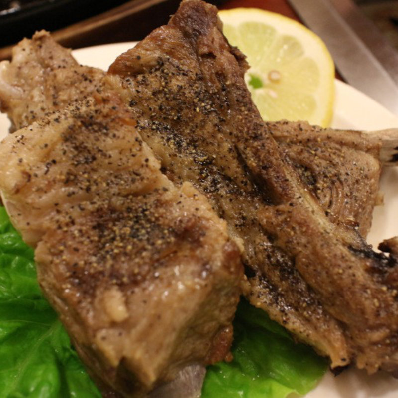 スペアリブ(大衆肉料理 今久)