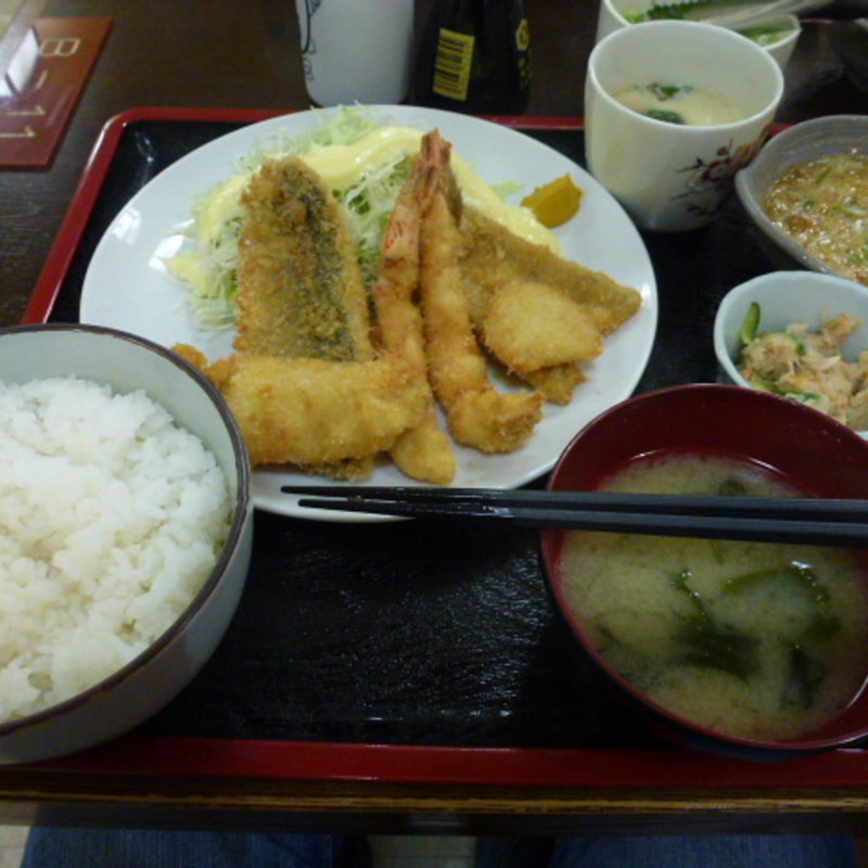 ミックスフライ定食(志摩)