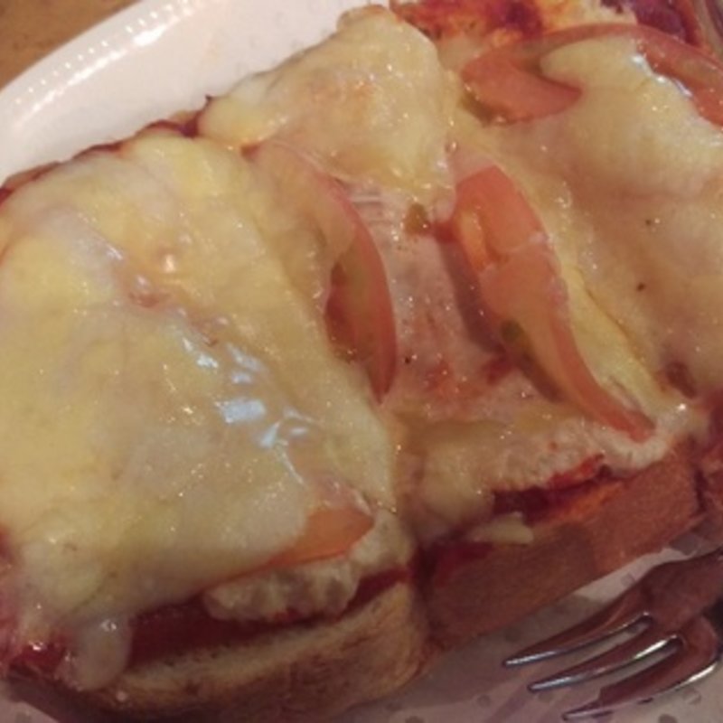 ツナピザトースト(珈琲専門館 伯爵 池袋東口店)