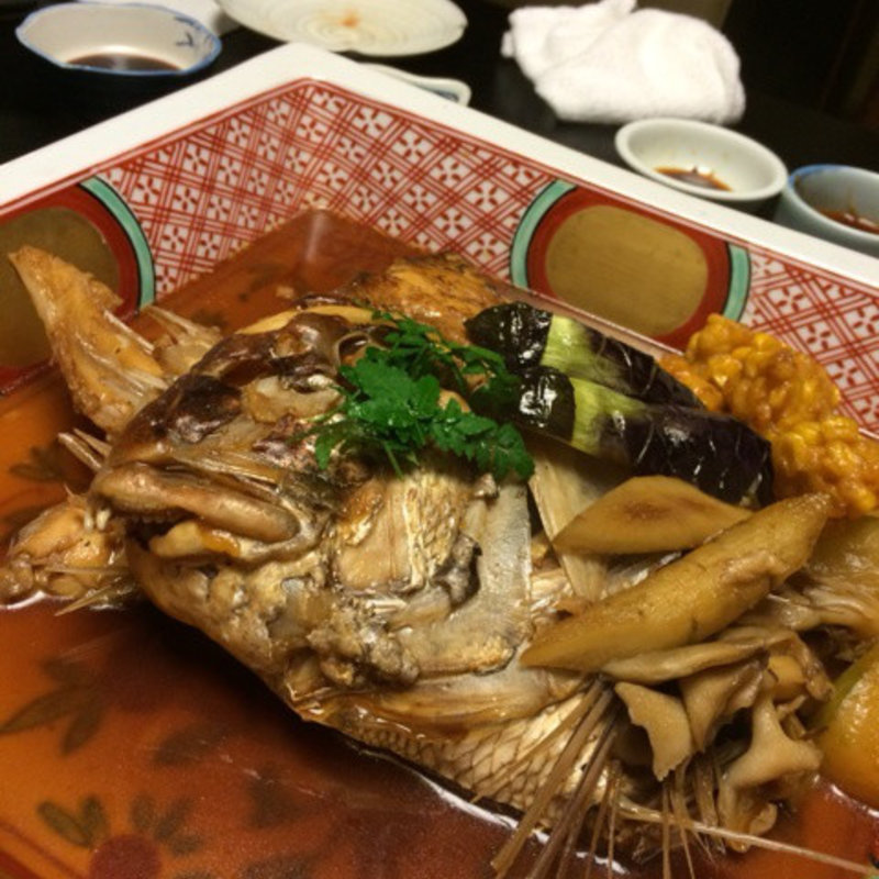 鯛のあら炊き(佳久 （かきゅう）)